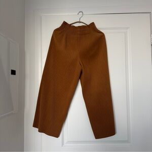 Ribbed Brown Wide-Leg Pants